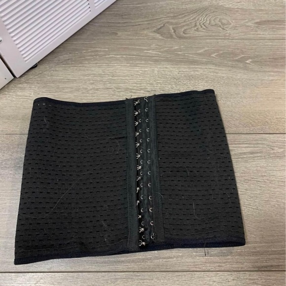 Waist trainer - Picture 1 of 1